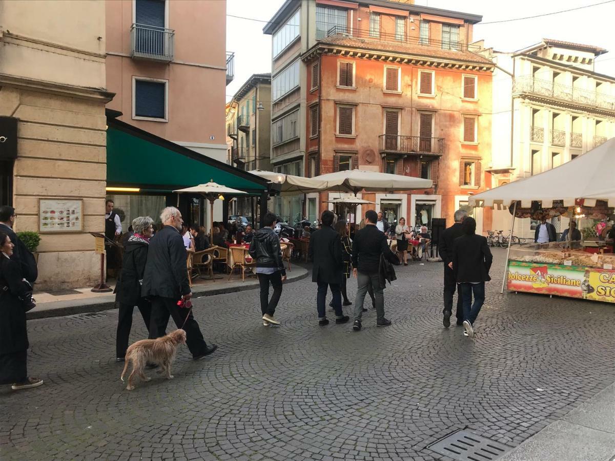 Via Roma 12 Vérone Extérieur photo